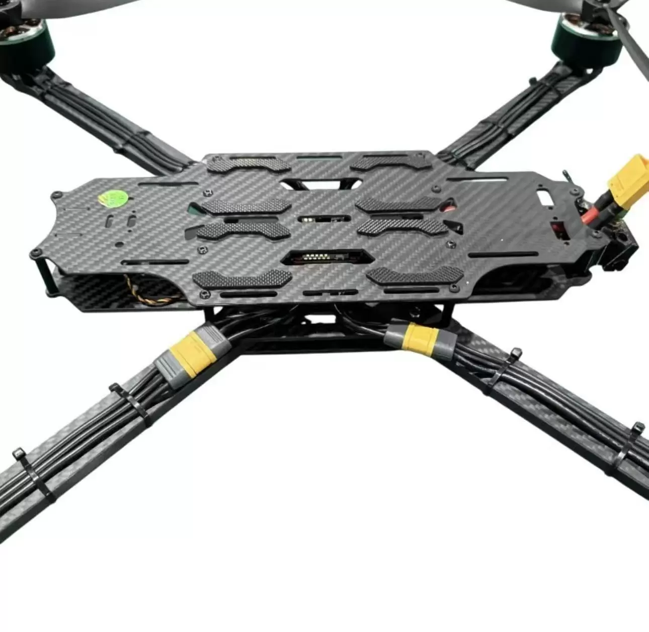 15-дюймовый FPV-дрон с искусственным интеллектом и оптоволоконной передачей данных