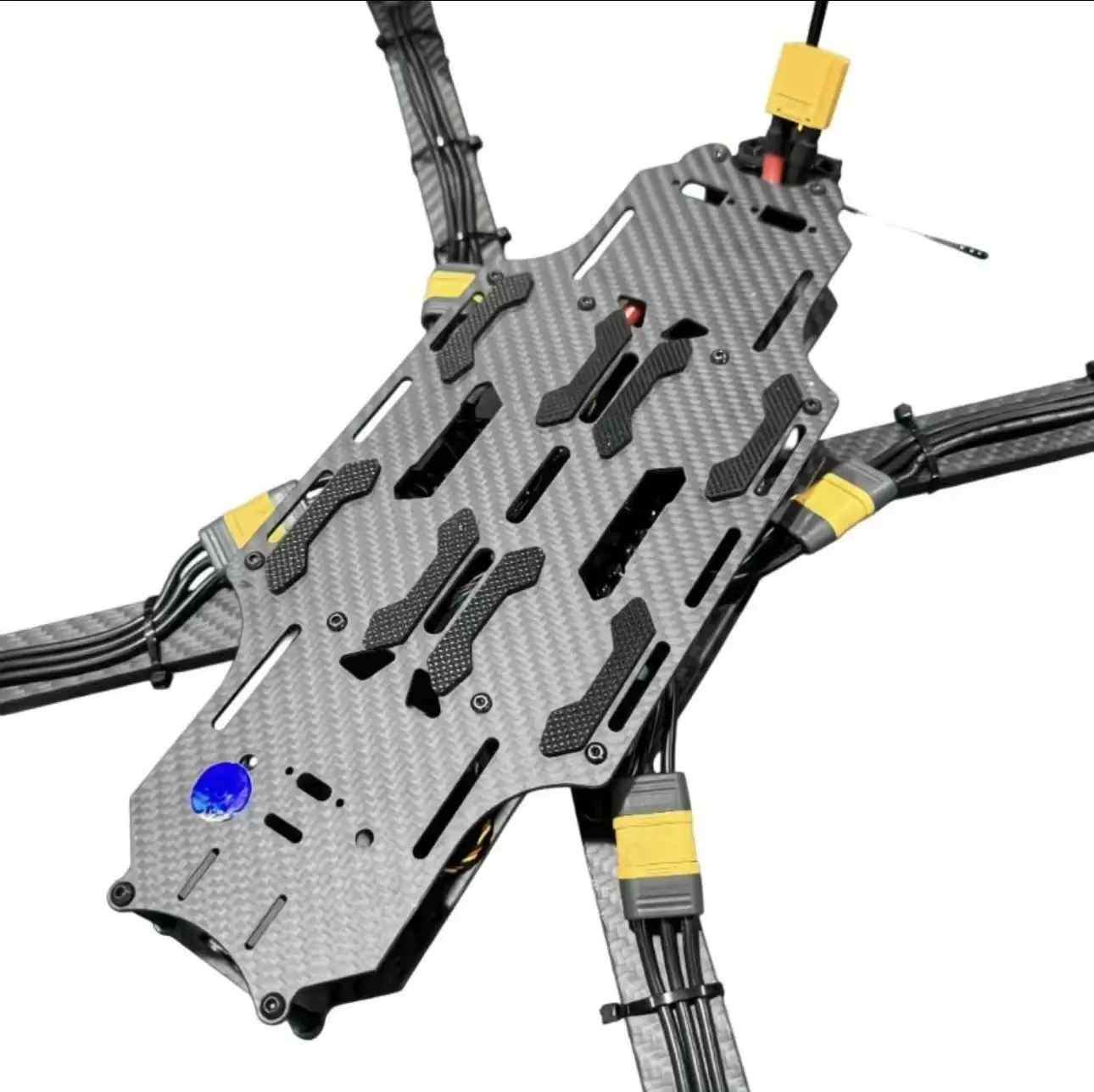 15-дюймовый FPV-дрон с искусственным интеллектом и оптоволоконной передачей данных