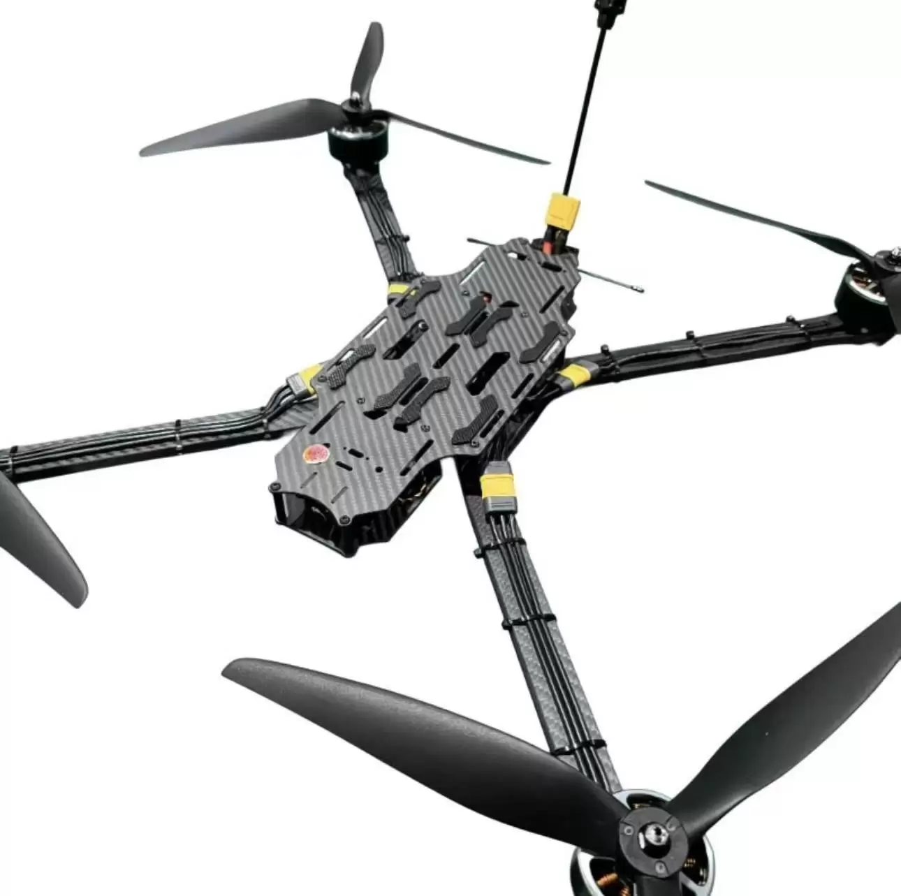 15-дюймовый FPV-дрон с искусственным интеллектом и оптоволоконной передачей данных